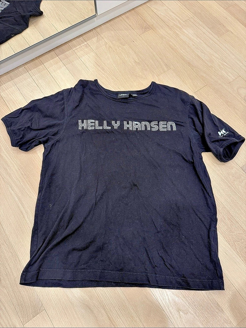 Helly Hansen Graphic Short Sleeve Tee Size Large Black